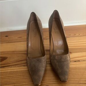 Gucci Women's Brown Snakeskin Pointed-Toe Pumps